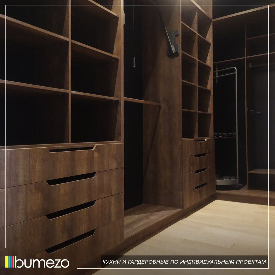 There should be a title of product.